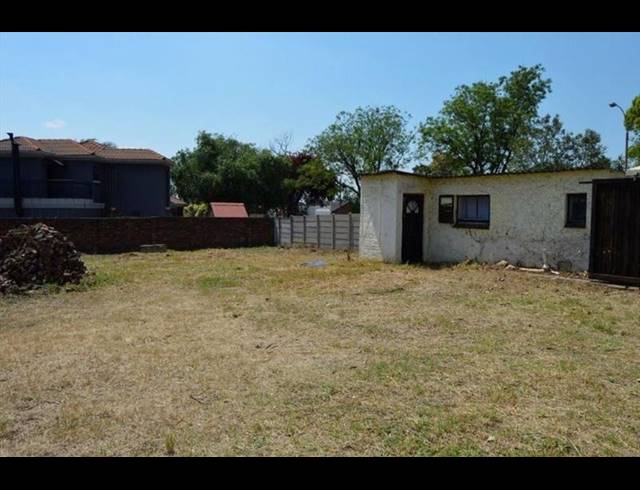 LAND FOR SALE IN POMONA